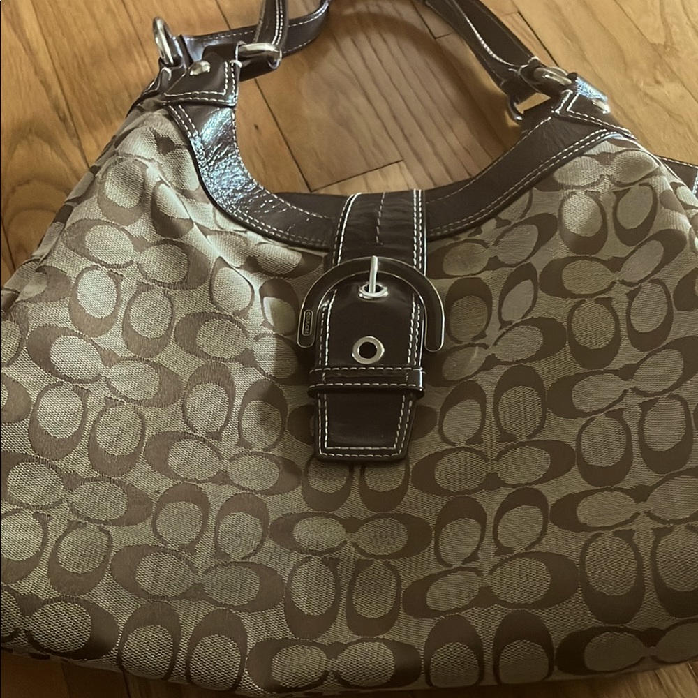 Coach shoulder bag